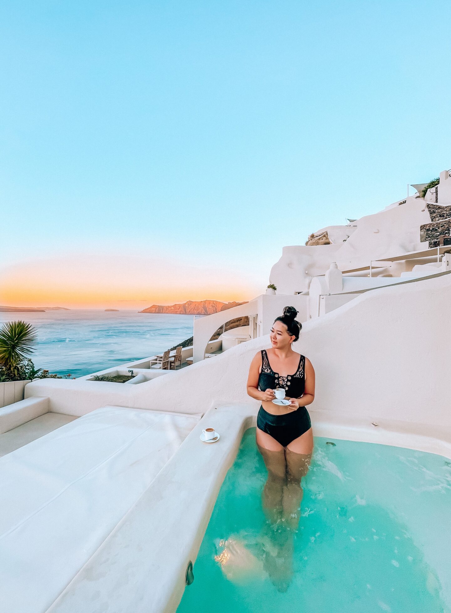 Mystique Santorini review, by lifestyle blogger What The Fab